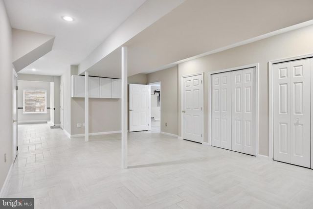 2 SHINGLE OAK DR, Voorhees, NJ 08043