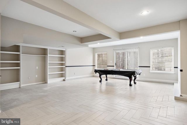 2 SHINGLE OAK DR, Voorhees, NJ 08043