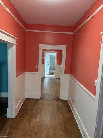 1104 Barnes Street, Reidsville, NC 27320