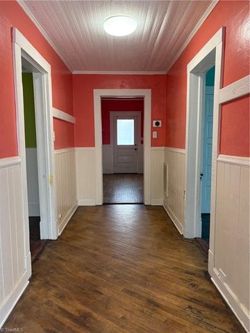 1104 Barnes Street, Reidsville, NC 27320