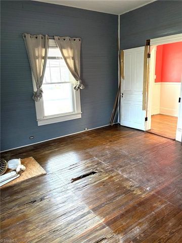 1104 Barnes Street, Reidsville, NC 27320