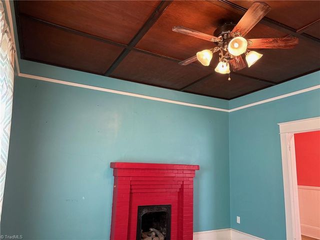 1104 Barnes Street, Reidsville, NC 27320