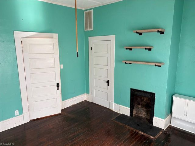 1104 Barnes Street, Reidsville, NC 27320