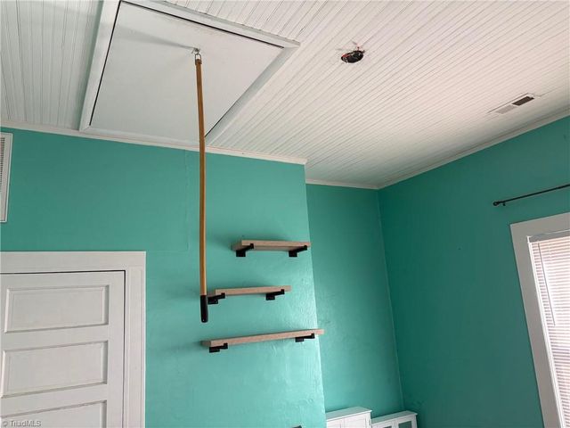 1104 Barnes Street, Reidsville, NC 27320