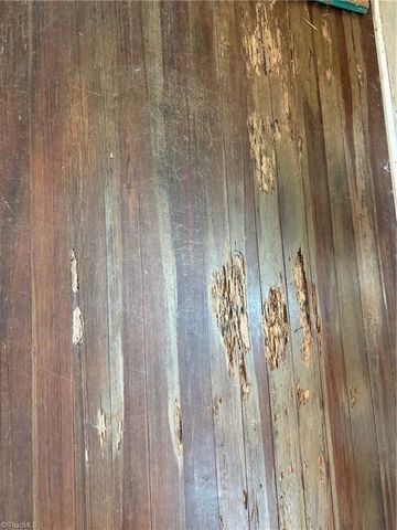 1104 Barnes Street, Reidsville, NC 27320