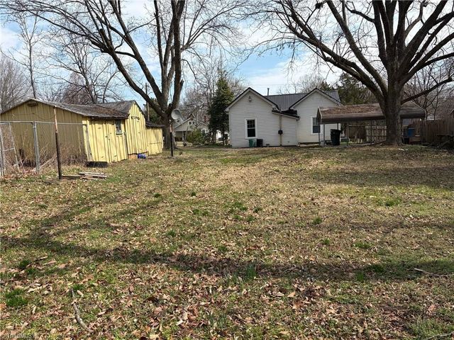 1104 Barnes Street, Reidsville, NC 27320