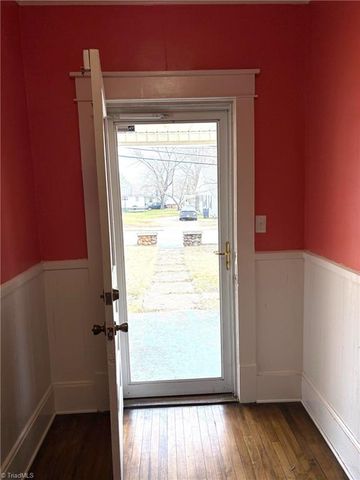 1104 Barnes Street, Reidsville, NC 27320