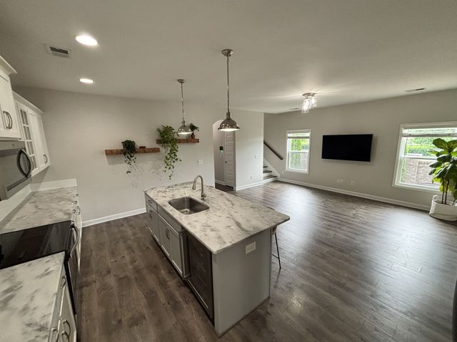 155 Spade Leaf Blvd, Hendersonville, TN 37075