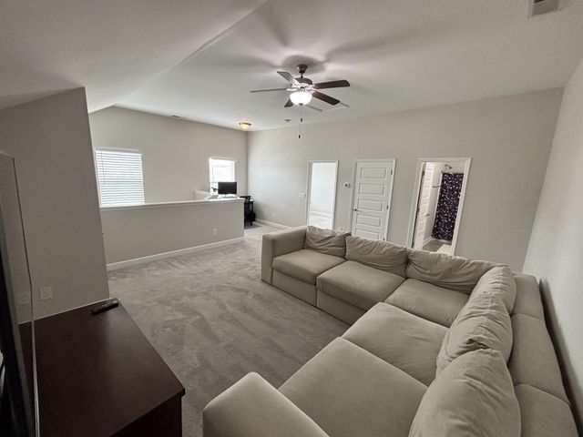 155 Spade Leaf Blvd, Hendersonville, TN 37075