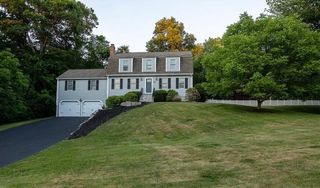 8 Old Coach Rd, Millville, MA 01529