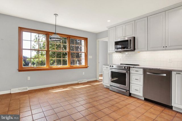334 ALLENVIEW DRIVE, Mechanicsburg, PA 17055