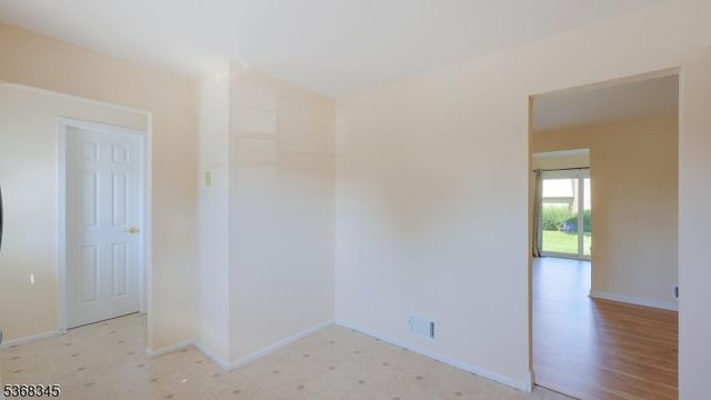 1702 Regents Ct, Hillsborough Twp., NJ 08844