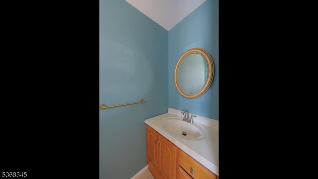 1702 Regents Ct, Hillsborough Twp., NJ 08844