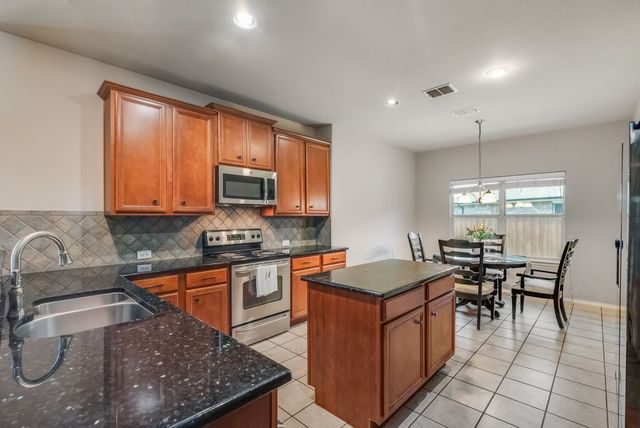 2018 New Braunfels Trail, Forney, TX 75126