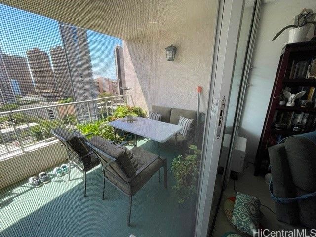 1848 Kahakai Drive 2006, Honolulu, HI 96814