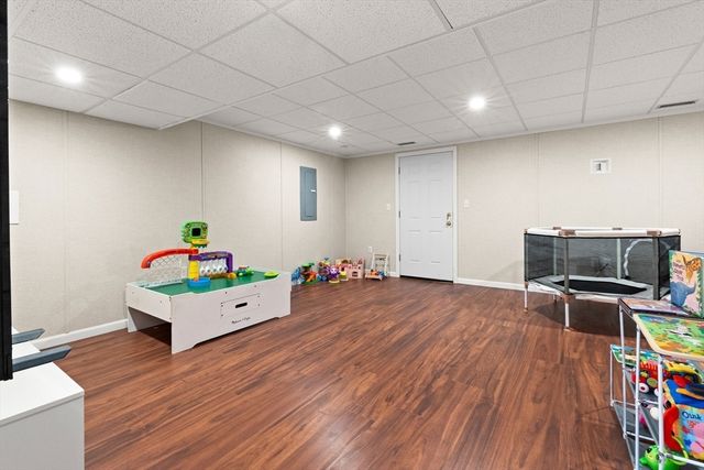 4203 Woodbridge Rd 4203, Peabody, MA 01960
