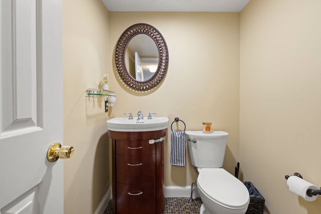 4203 Woodbridge Rd 4203, Peabody, MA 01960