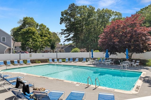 4203 Woodbridge Rd 4203, Peabody, MA 01960