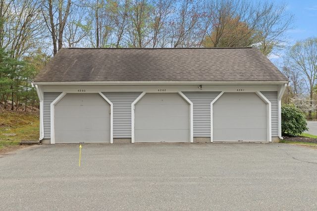 4203 Woodbridge Rd 4203, Peabody, MA 01960