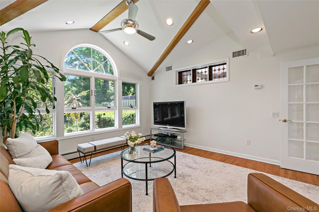 30 High Point Lane, Scarsdale, NY 10583
