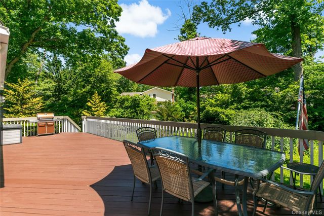 30 High Point Lane, Scarsdale, NY 10583
