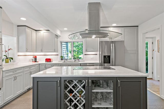 30 High Point Lane, Scarsdale, NY 10583