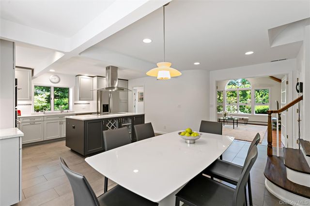 30 High Point Lane, Scarsdale, NY 10583