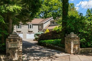 30 High Point Lane, Scarsdale, NY 10583