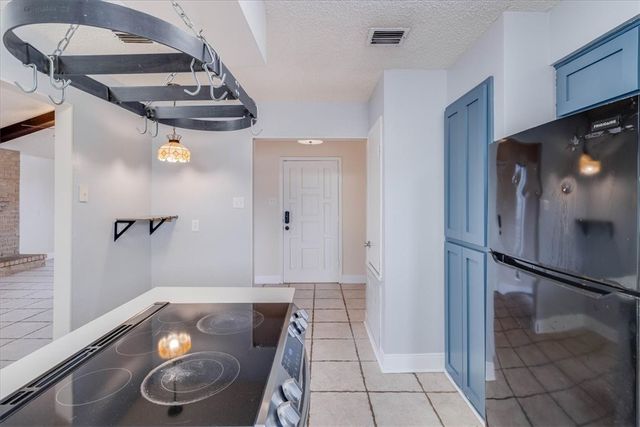985 Crossbill St, Corpus Christi, TX 78418
