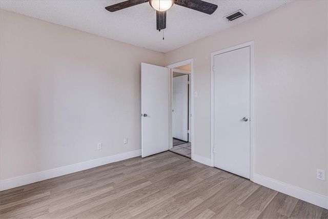 985 Crossbill St, Corpus Christi, TX 78418
