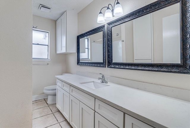 985 Crossbill St, Corpus Christi, TX 78418