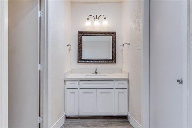 985 Crossbill St, Corpus Christi, TX 78418