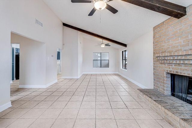 985 Crossbill St, Corpus Christi, TX 78418