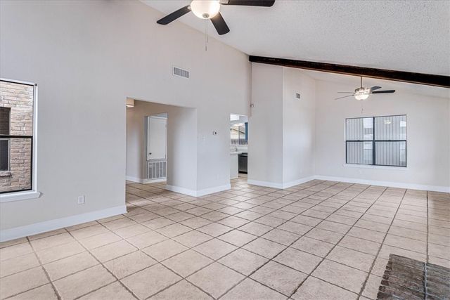 985 Crossbill St, Corpus Christi, TX 78418