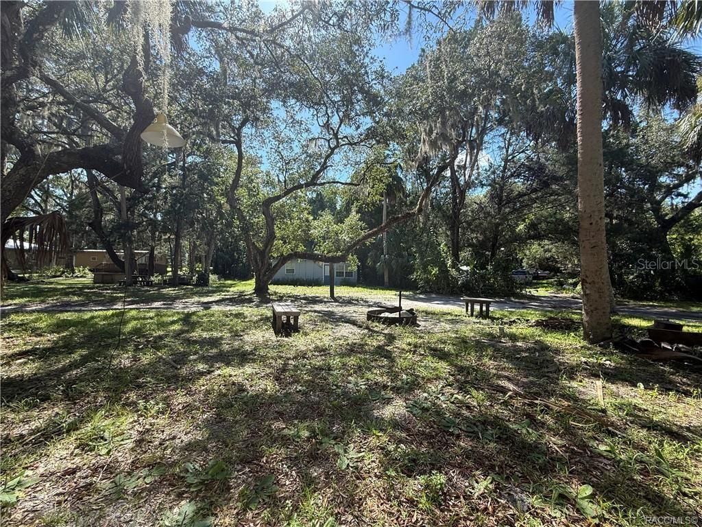 Image 12 of property listing at 11236 N RAIN POINT, Inglis, FL 34449