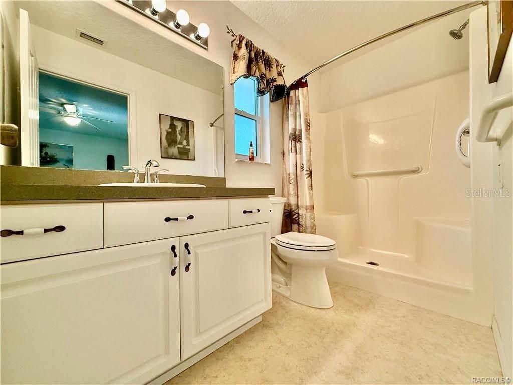 Image 22 of property listing at 11236 N RAIN POINT, Inglis, FL 34449