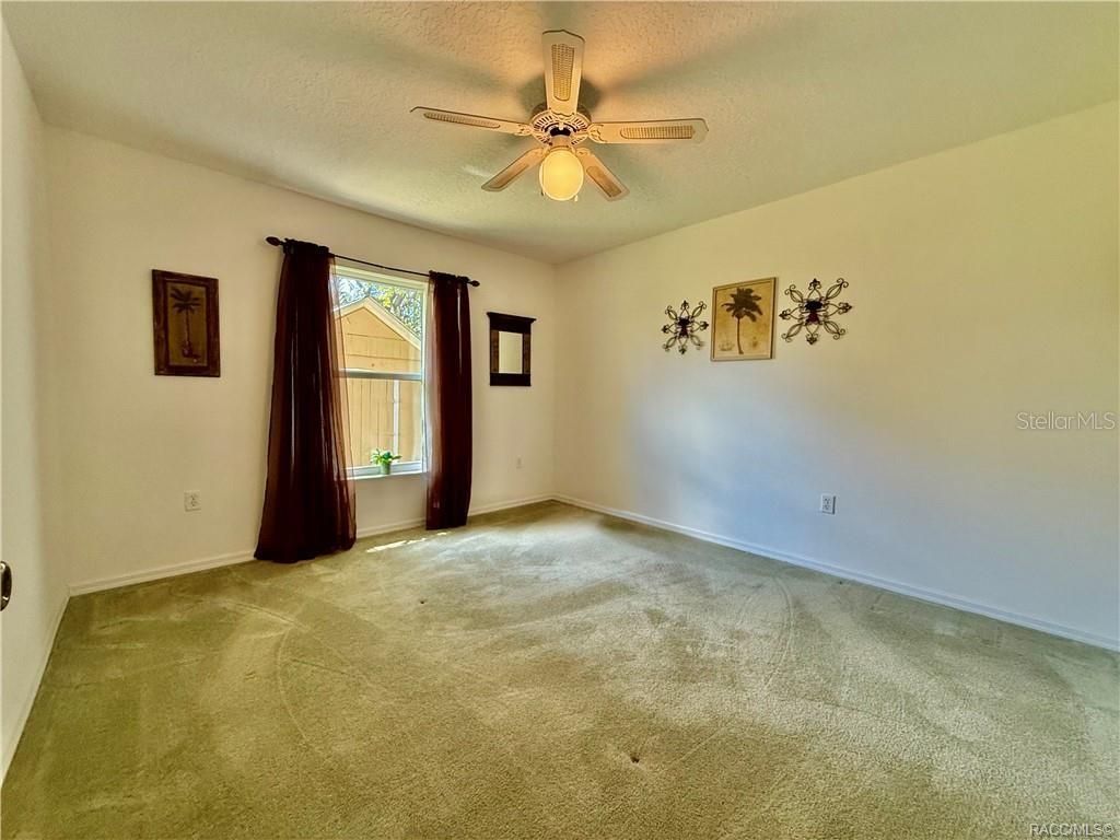 Image 23 of property listing at 11236 N RAIN POINT, Inglis, FL 34449