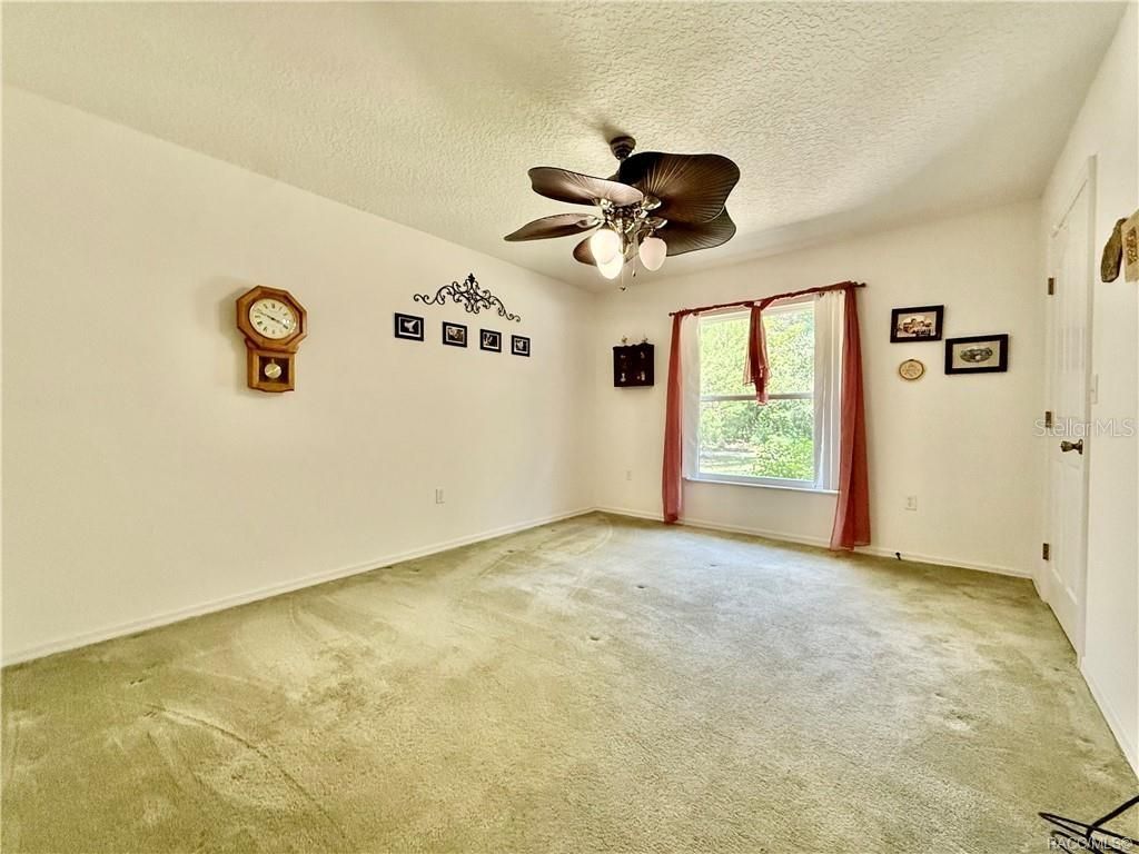 Image 24 of property listing at 11236 N RAIN POINT, Inglis, FL 34449