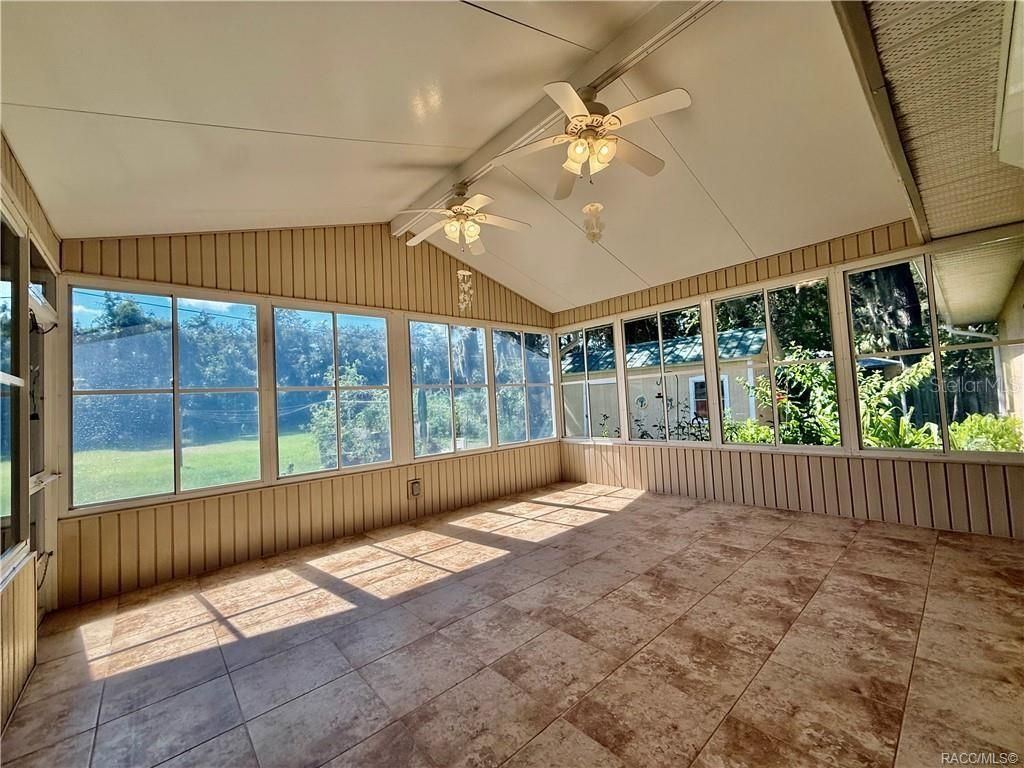 Image 29 of property listing at 11236 N RAIN POINT, Inglis, FL 34449