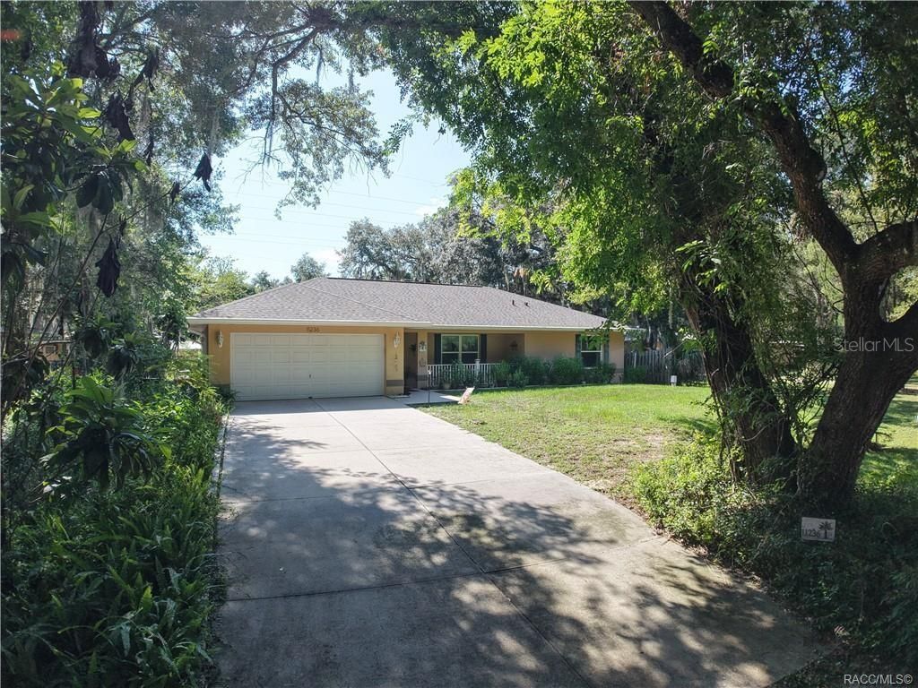 Image 4 of property listing at 11236 N RAIN POINT, Inglis, FL 34449