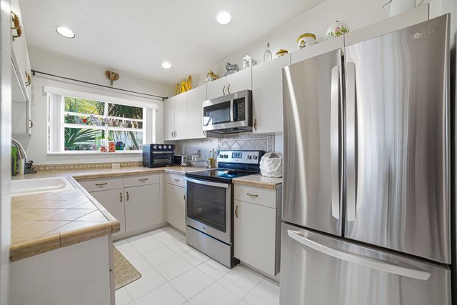 15305 Summer Lake Drive, Delray Beach, FL 33446