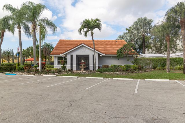 15305 Summer Lake Drive, Delray Beach, FL 33446