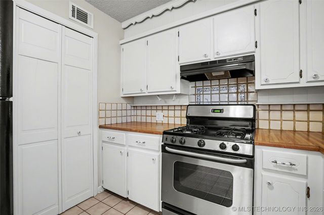 1728 S Pecan Court, Broken Arrow, OK 74012