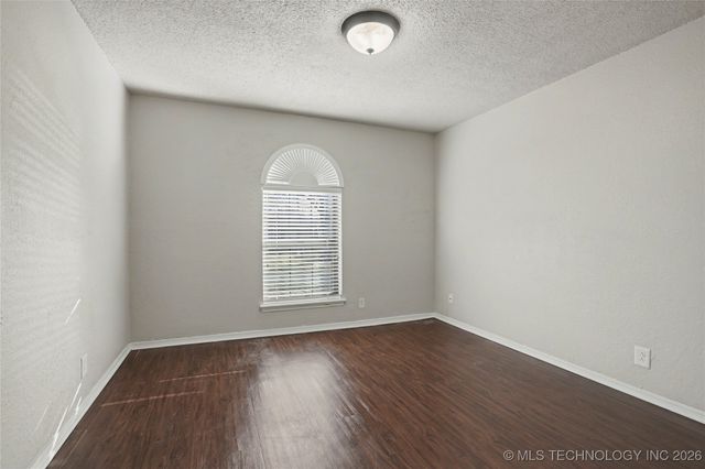 1728 S Pecan Court, Broken Arrow, OK 74012