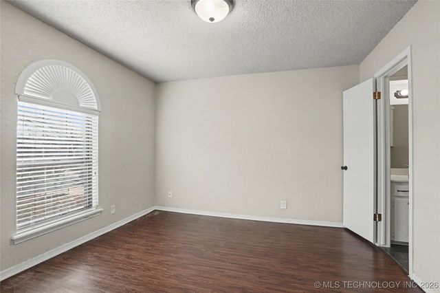 1728 S Pecan Court, Broken Arrow, OK 74012