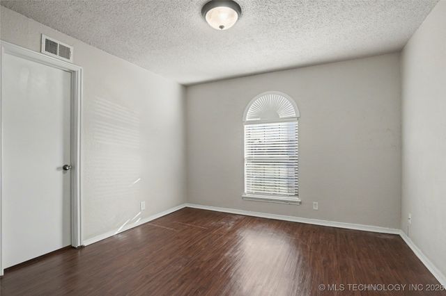 1728 S Pecan Court, Broken Arrow, OK 74012