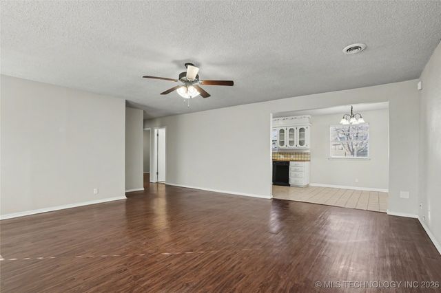 1728 S Pecan Court, Broken Arrow, OK 74012