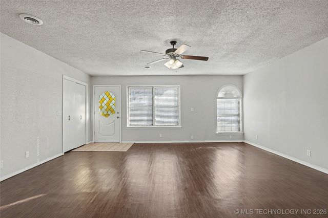 1728 S Pecan Court, Broken Arrow, OK 74012