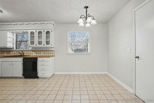 1728 S Pecan Court, Broken Arrow, OK 74012