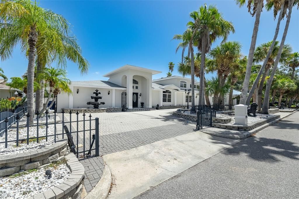 291 2ND STREET W, Tierra Verde, FL 33715